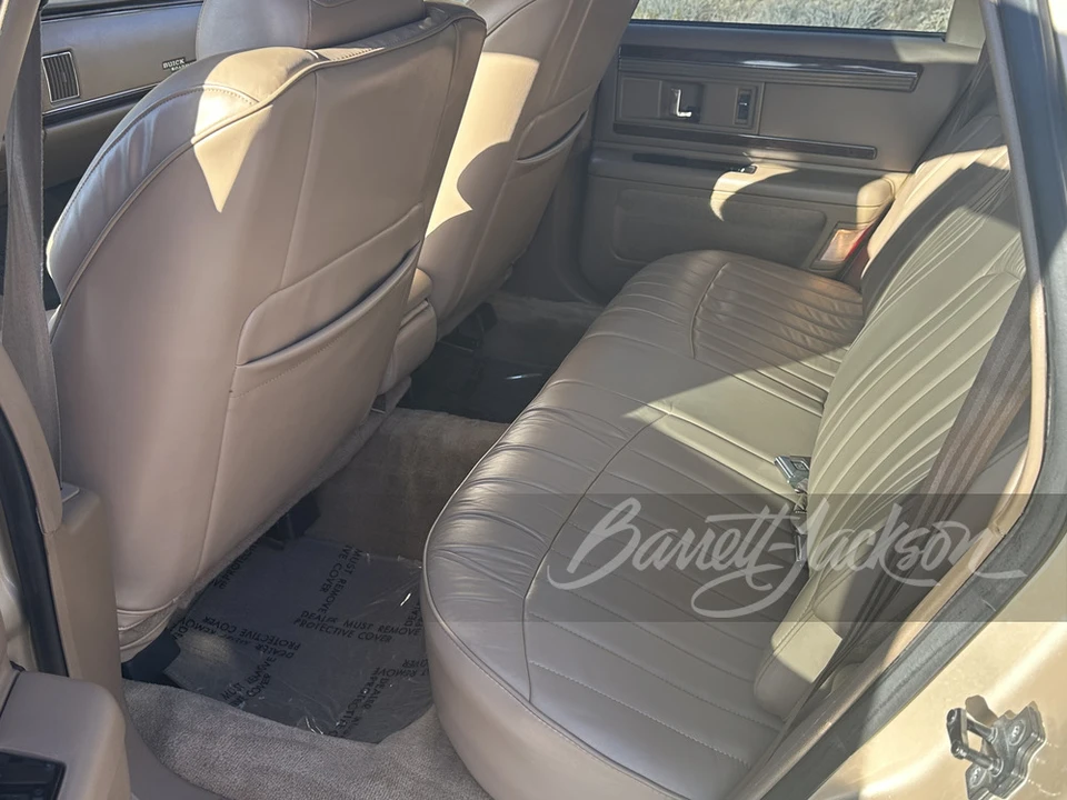1996 Buick Roadmaster - Image 12 of 21