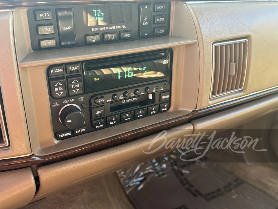 1996 Buick Roadmaster - Image 11 of 21