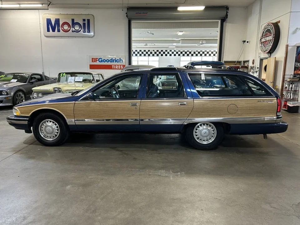 1996 Buick Roadmaster - Image 8 of 21