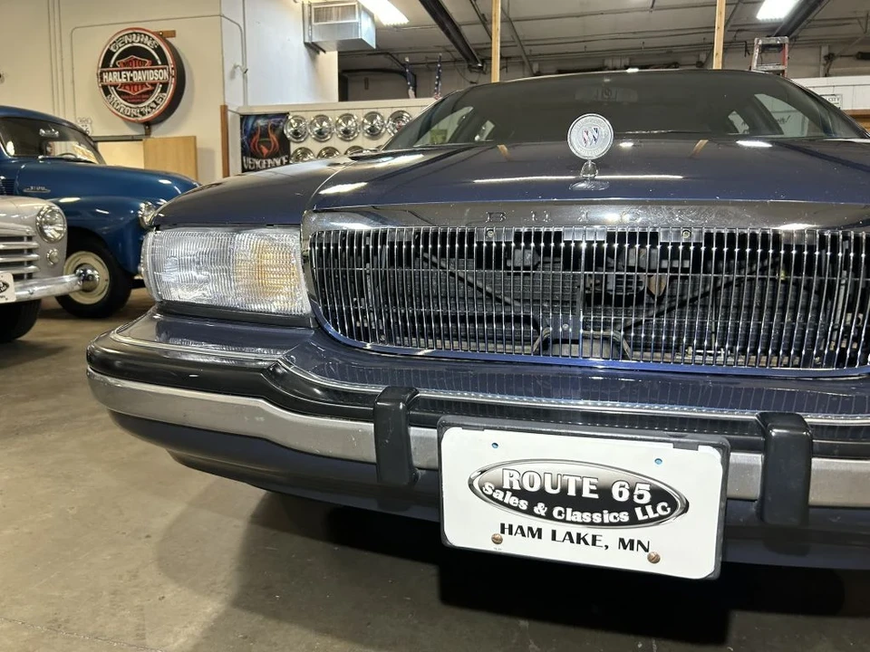 1996 Buick Roadmaster - Image 11 of 21