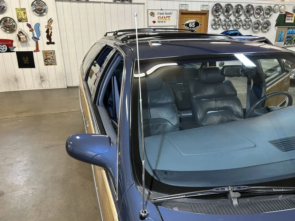 1996 Buick Roadmaster - Image 17 of 21