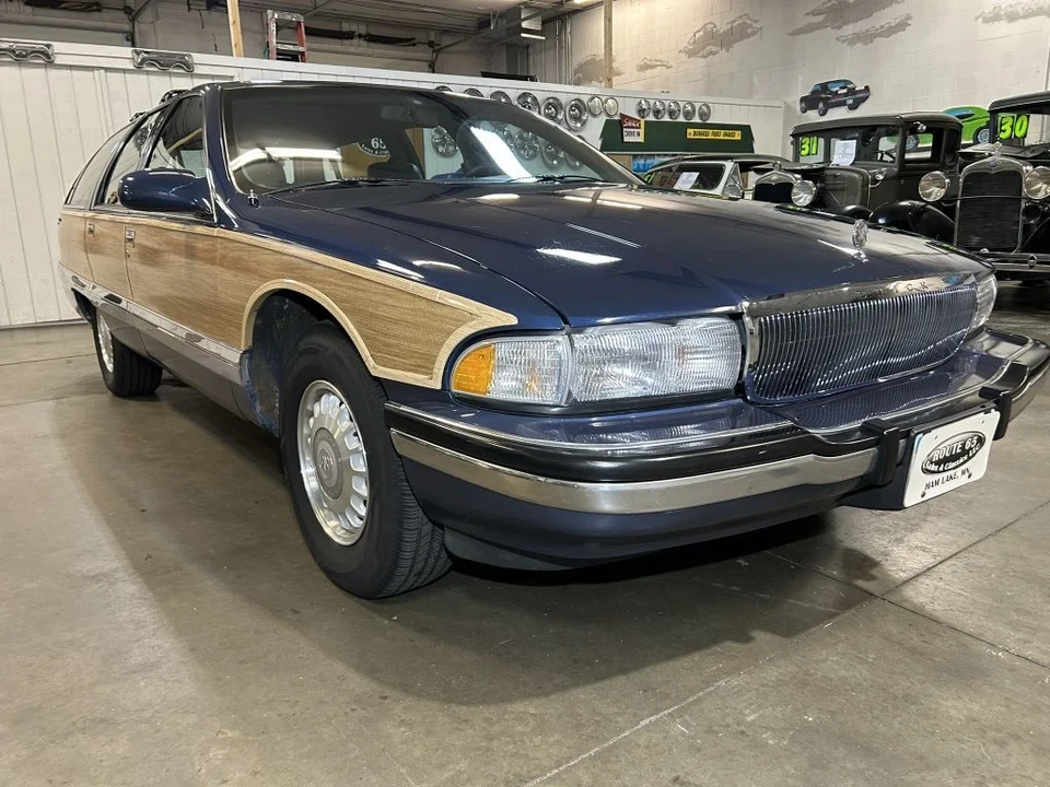 1996 Buick Roadmaster - Image 3 of 21