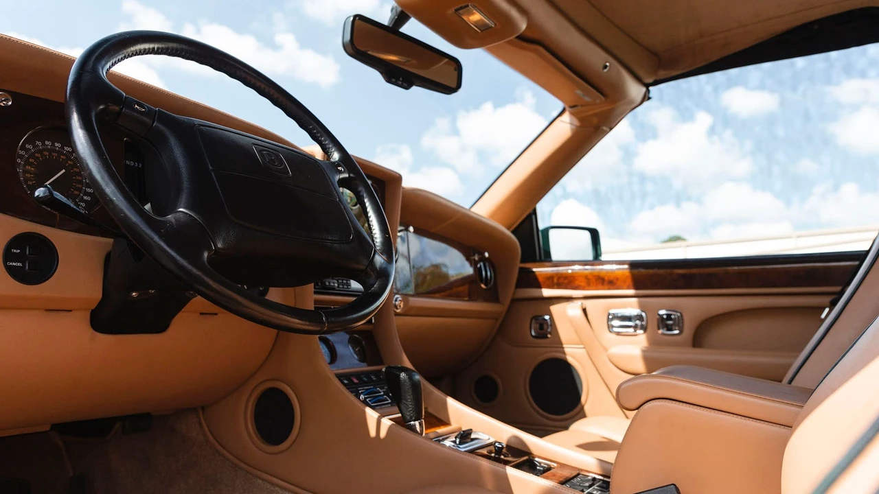 1996 Bentley Azure 1st Gen - Image 8 of 31