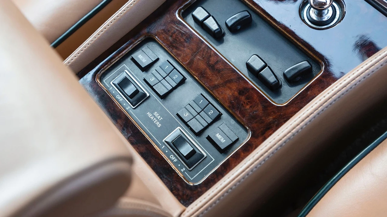 1996 Bentley Azure 1st Gen - Image 24 of 31