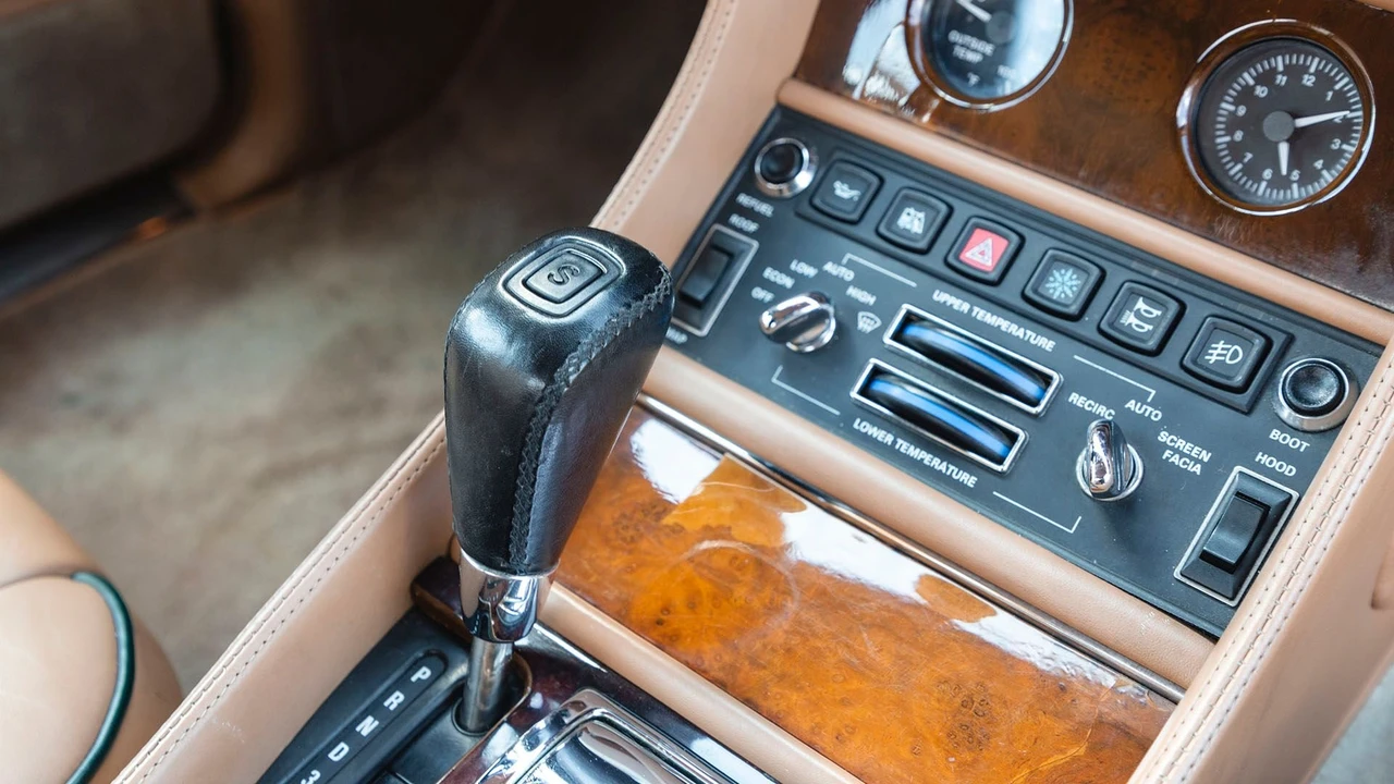 1996 Bentley Azure 1st Gen - Image 22 of 31