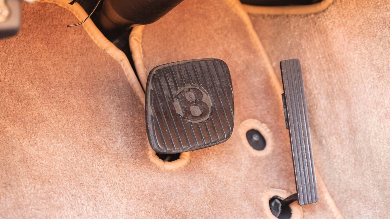 1996 Bentley Azure 1st Gen - Image 16 of 31