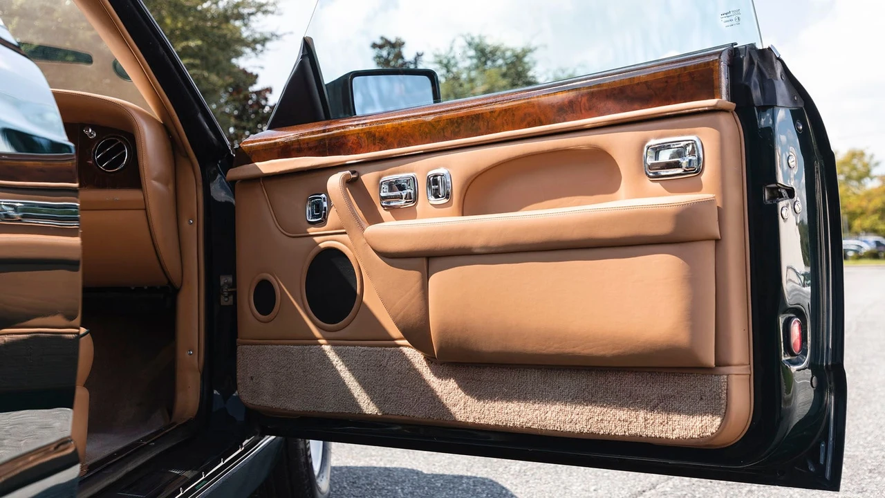 1996 Bentley Azure 1st Gen - Image 2 of 31