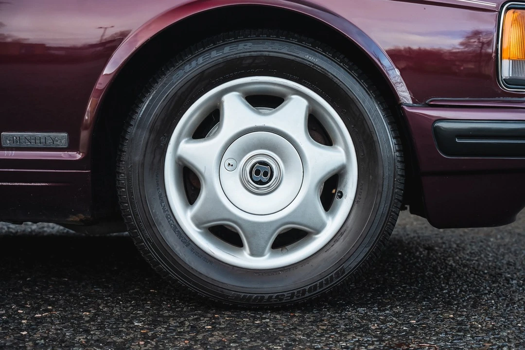 1996 Bentley Brooklands - Image 12 of 30