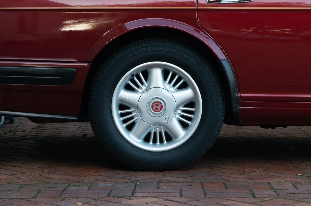 1996 Bentley Mulsanne - Image 13 of 30