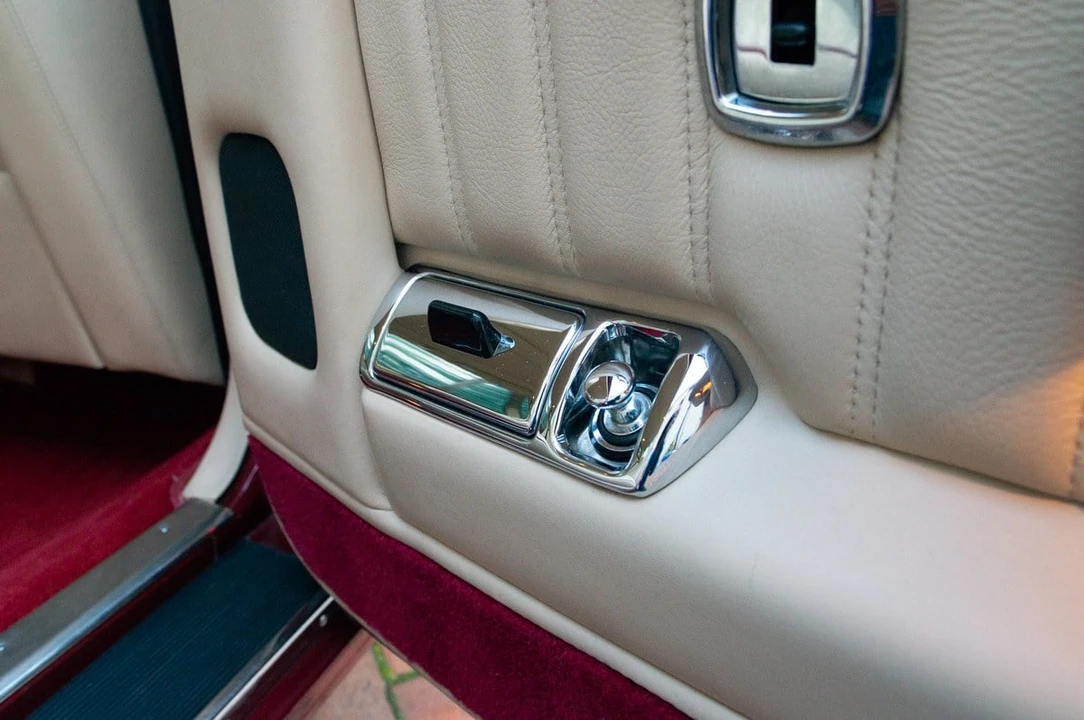 1996 Bentley Mulsanne - Image 24 of 30