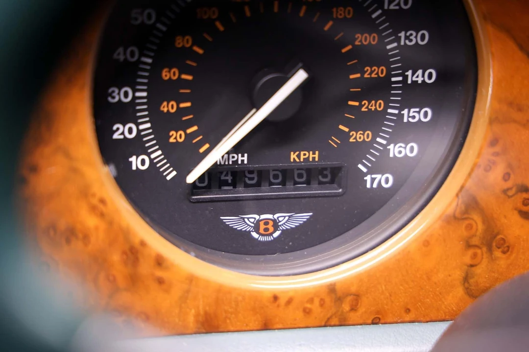 1996 Bentley Mulsanne - Image 16 of 31