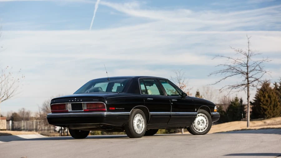 1996 Buick Park Avenue - Image 3 of 12