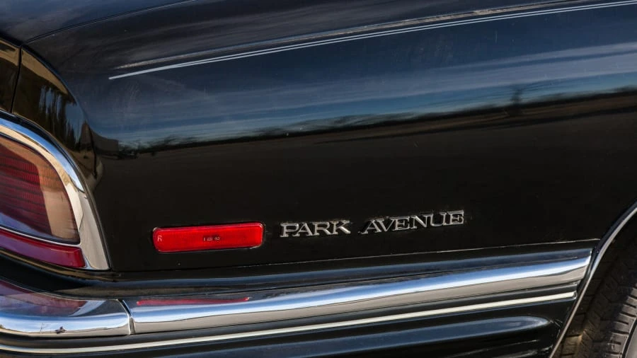 1996 Buick Park Avenue - Image 8 of 12