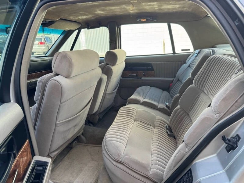1996 Buick Park Avenue - Image 9 of 20