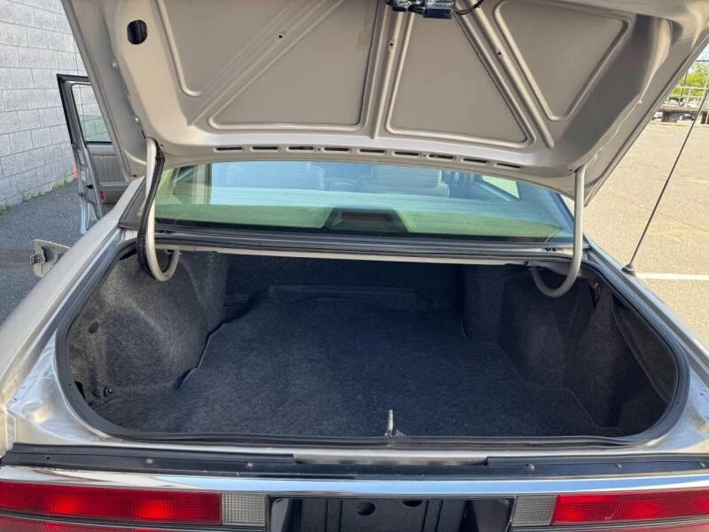 1996 Buick Park Avenue - Image 16 of 20