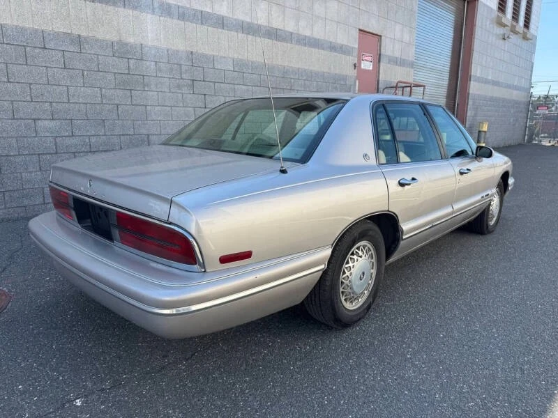 1996 Buick Park Avenue - Image 6 of 20