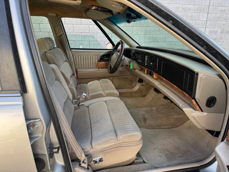 1996 Buick Park Avenue - Image 12 of 20