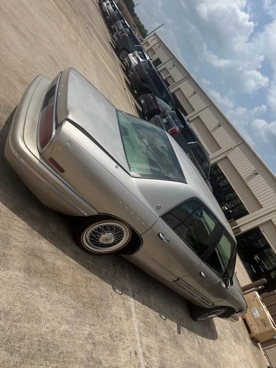 1996 Buick Park Avenue - Image 5 of 7