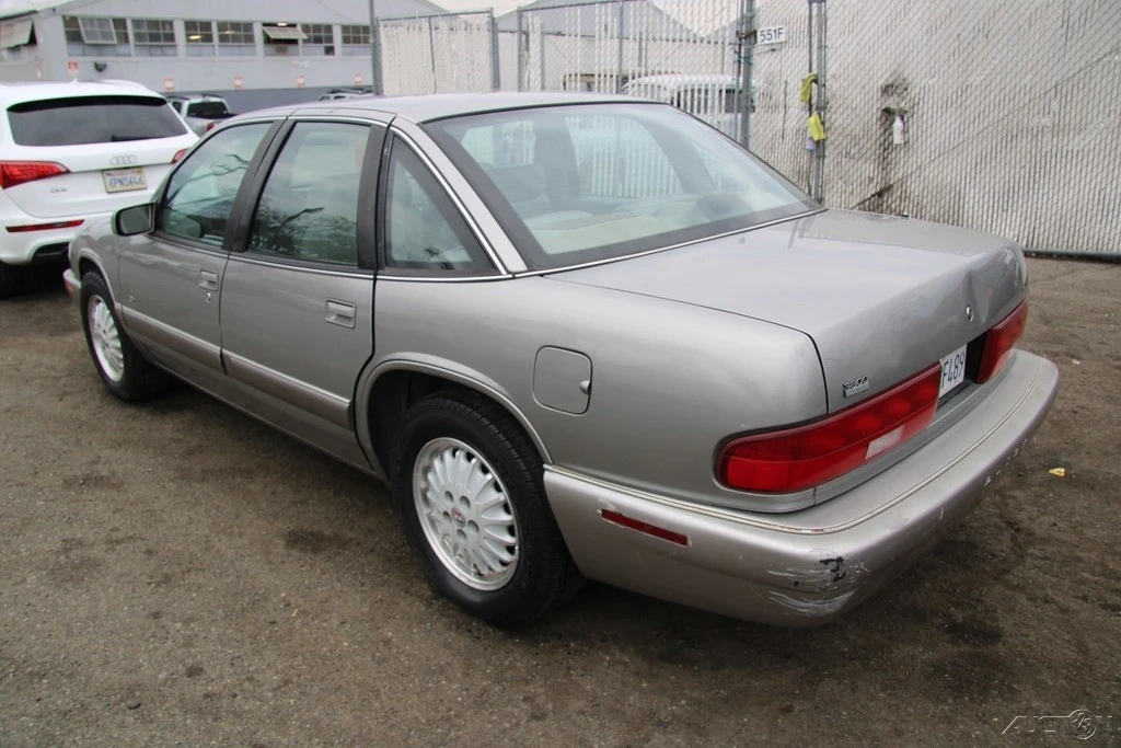 1996 Buick Regal - Image 4 of 21