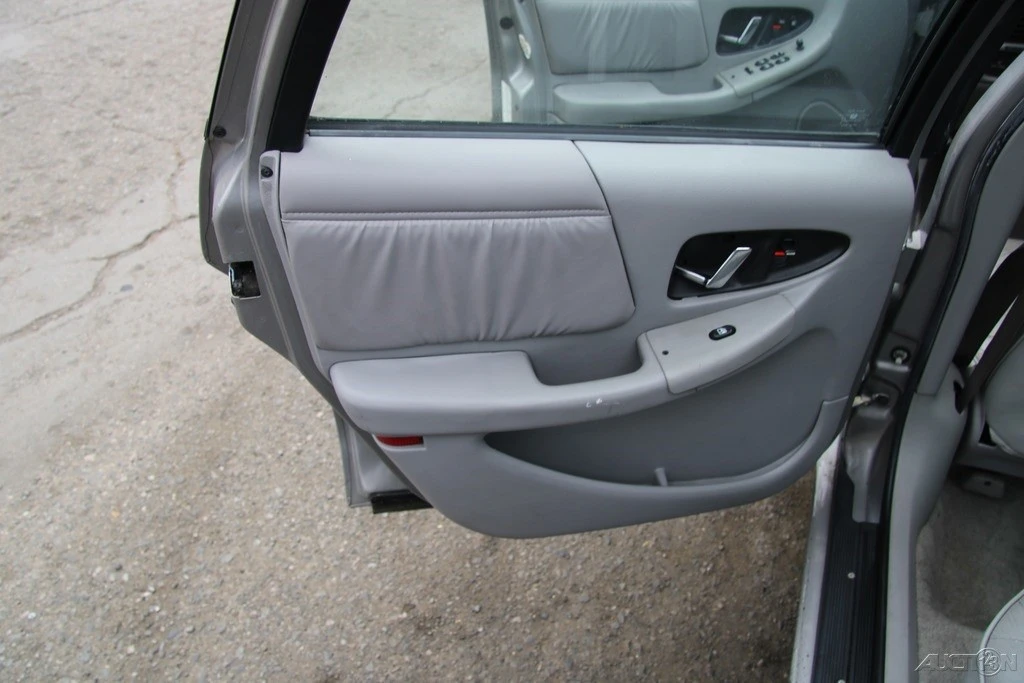 1996 Buick Regal - Image 19 of 21