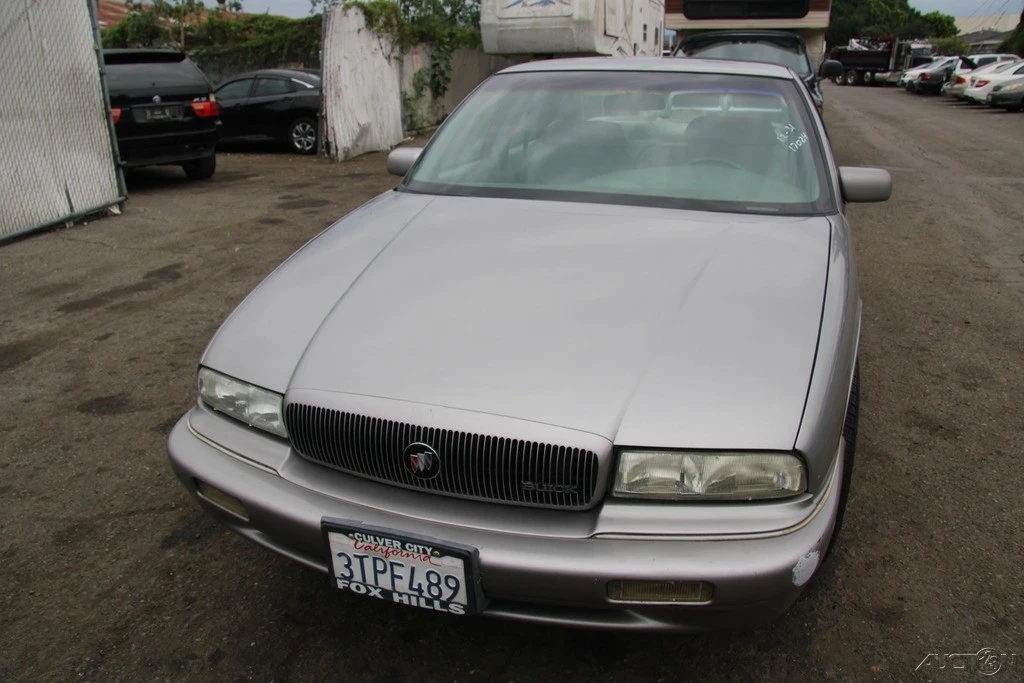 1996 Buick Regal - Image 10 of 21