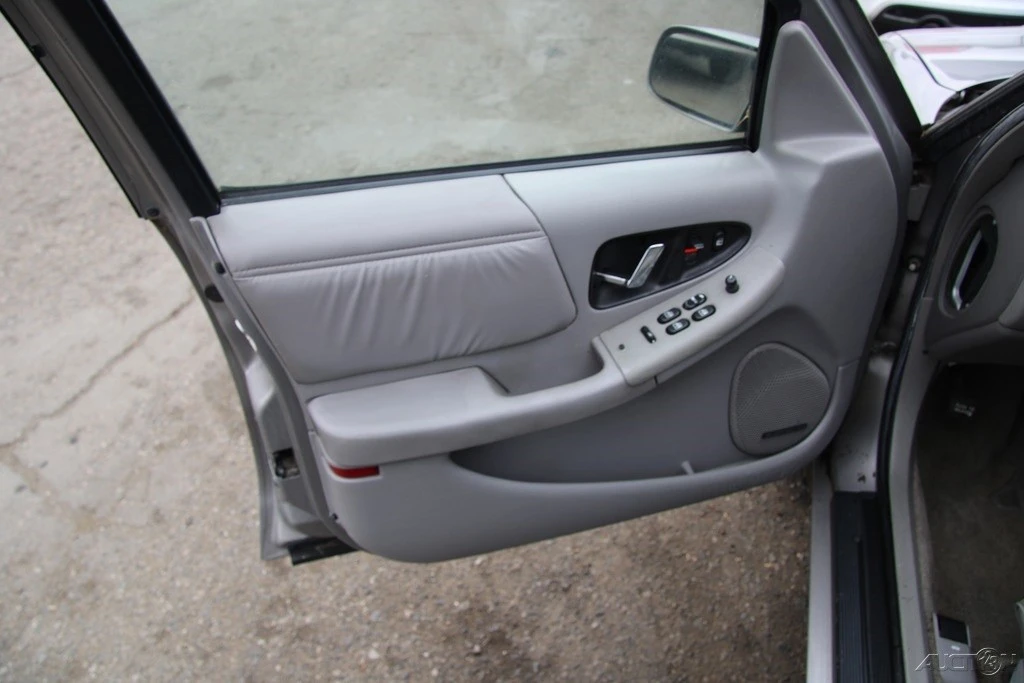 1996 Buick Regal - Image 12 of 21