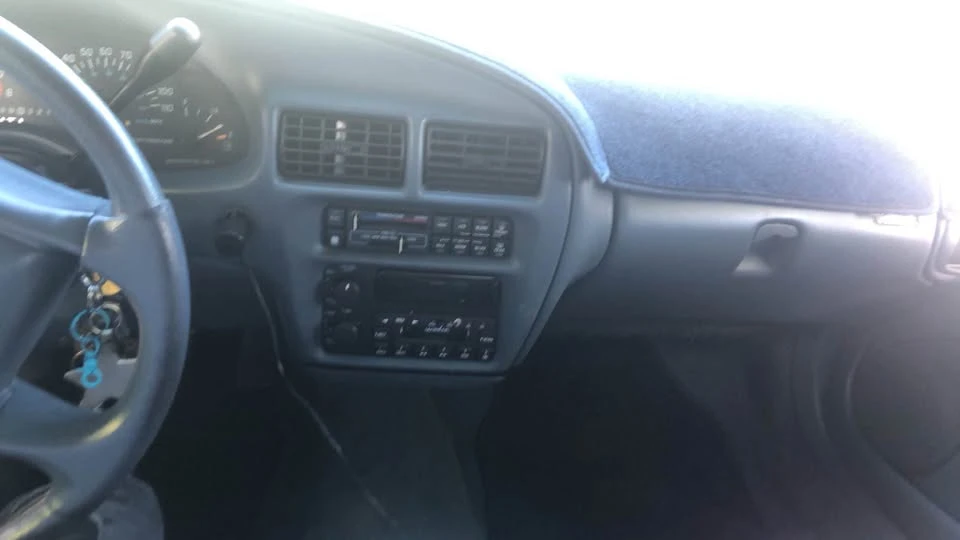 1996 Buick Regal - Image 3 of 5