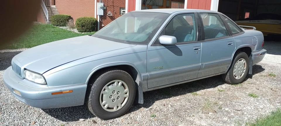 1996 Buick Regal - Image 2 of 10