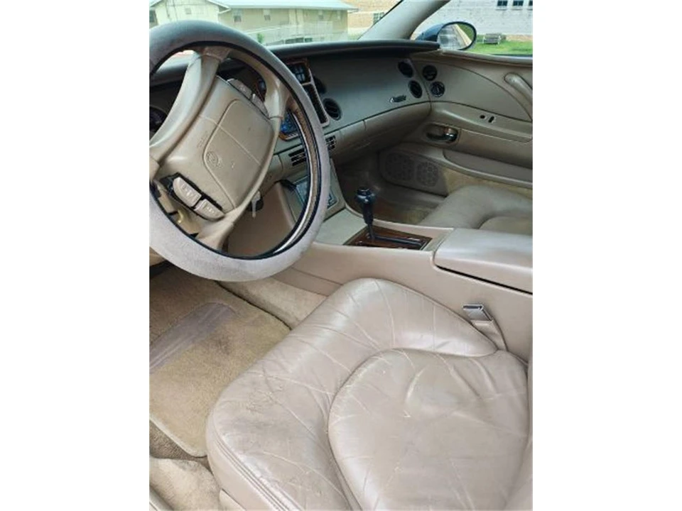 1996 Buick Riviera 8th Gen - Image 5 of 20