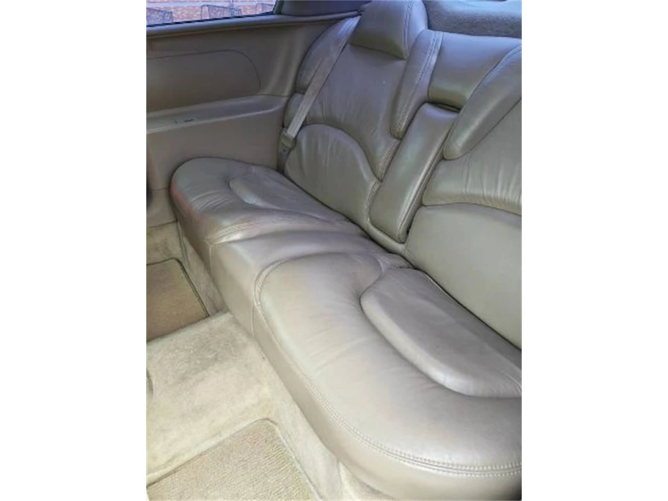 1996 Buick Riviera 8th Gen - Image 7 of 20