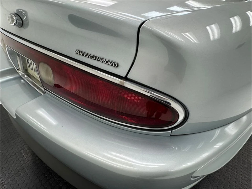 1996 Buick Riviera 8th Gen - Image 21 of 31