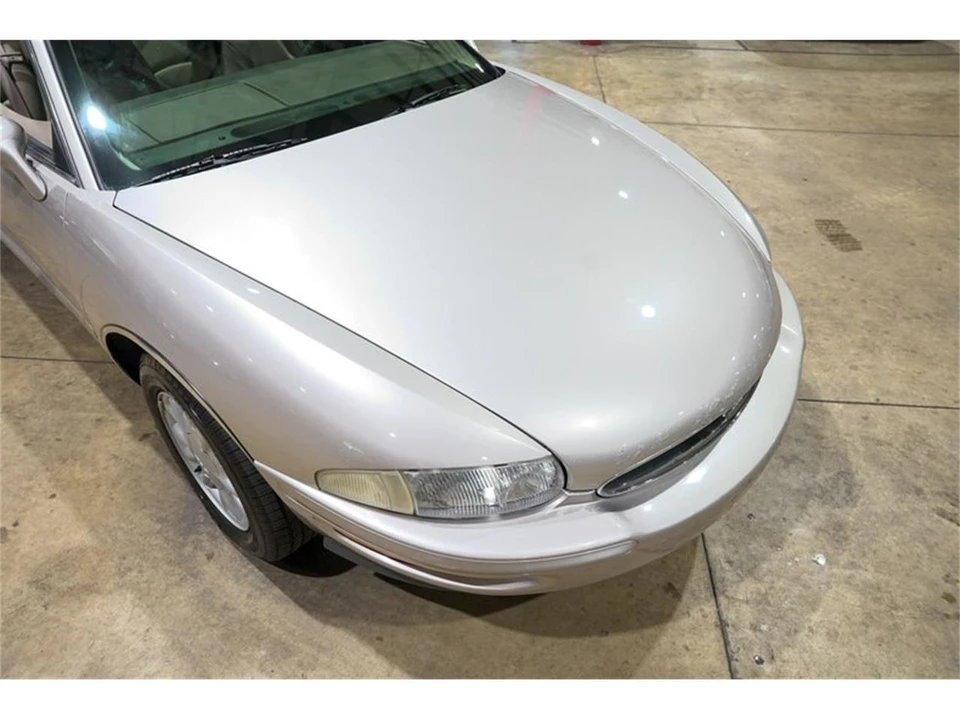 1996 Buick Riviera 8th Gen - Image 18 of 31