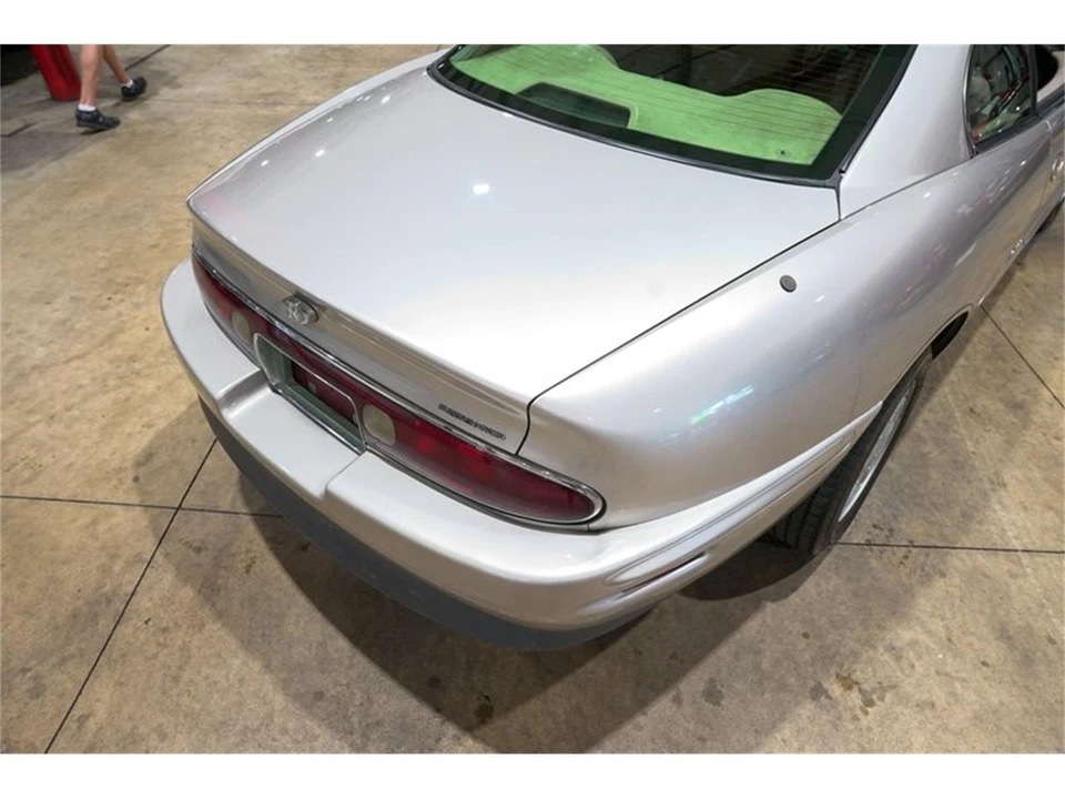 1996 Buick Riviera 8th Gen - Image 20 of 31