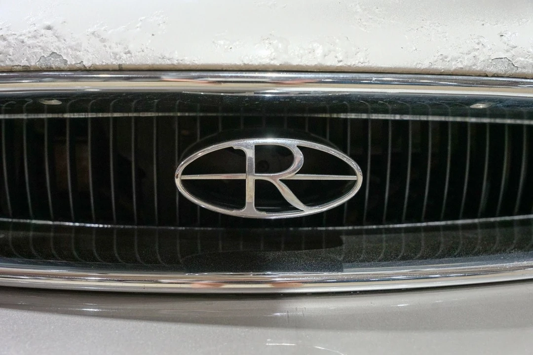1996 Buick Riviera 8th Gen - Image 20 of 31