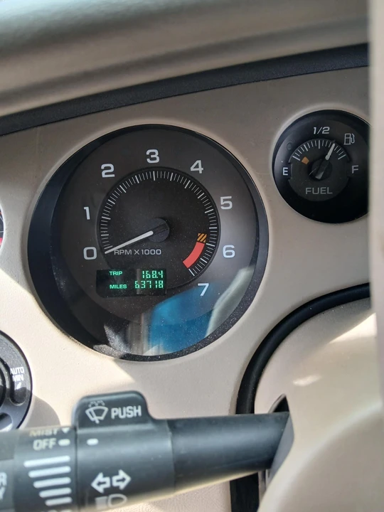 1996 Buick Riviera 8th Gen - Image 18 of 29