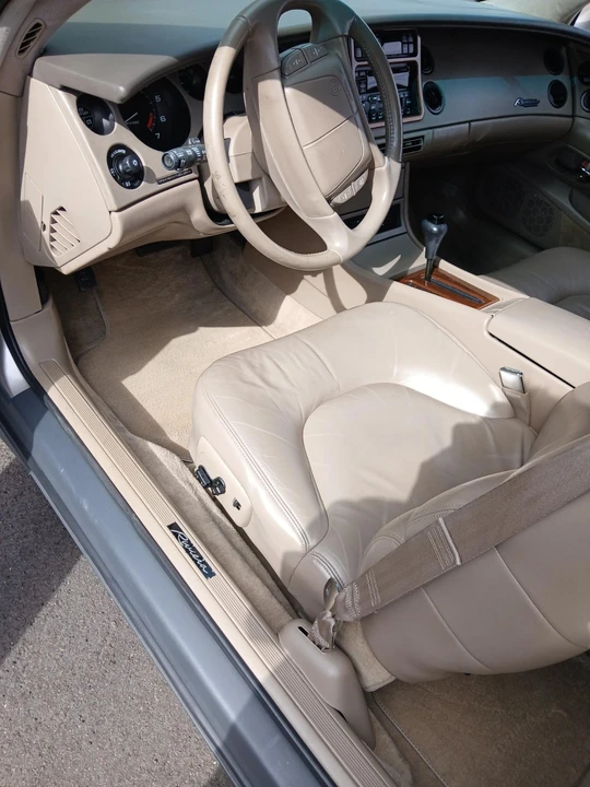 1996 Buick Riviera 8th Gen - Image 19 of 29