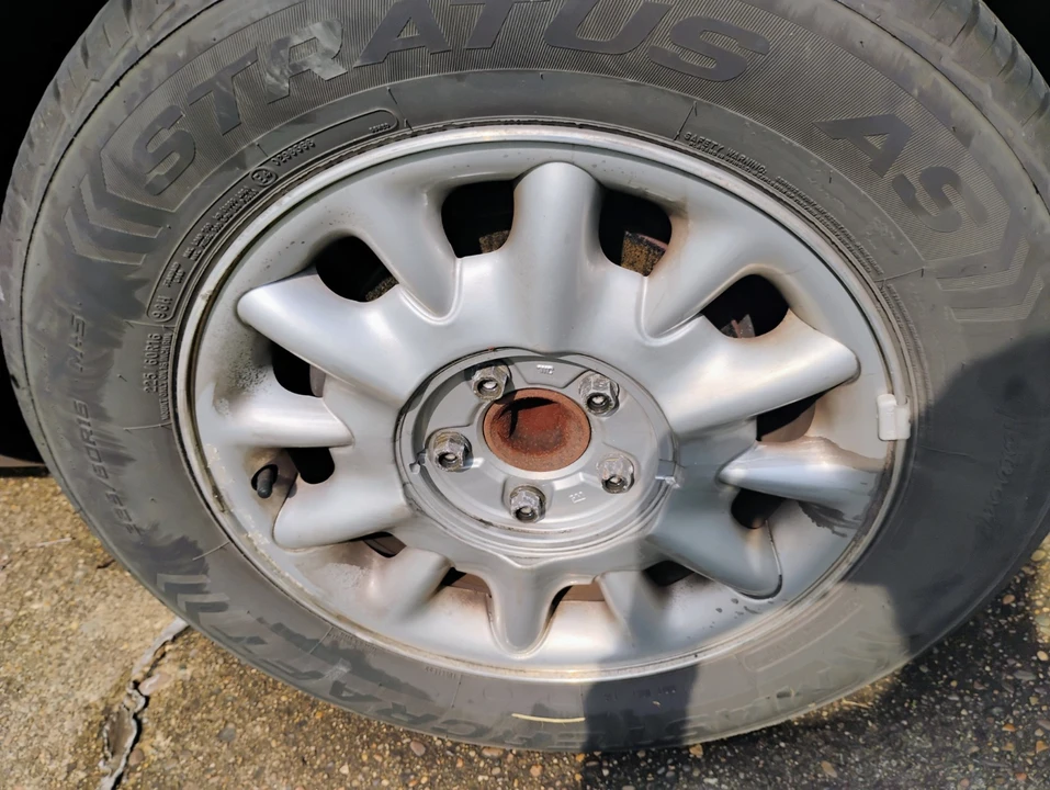 1996 Buick Riviera 8th Gen - Image 13 of 31