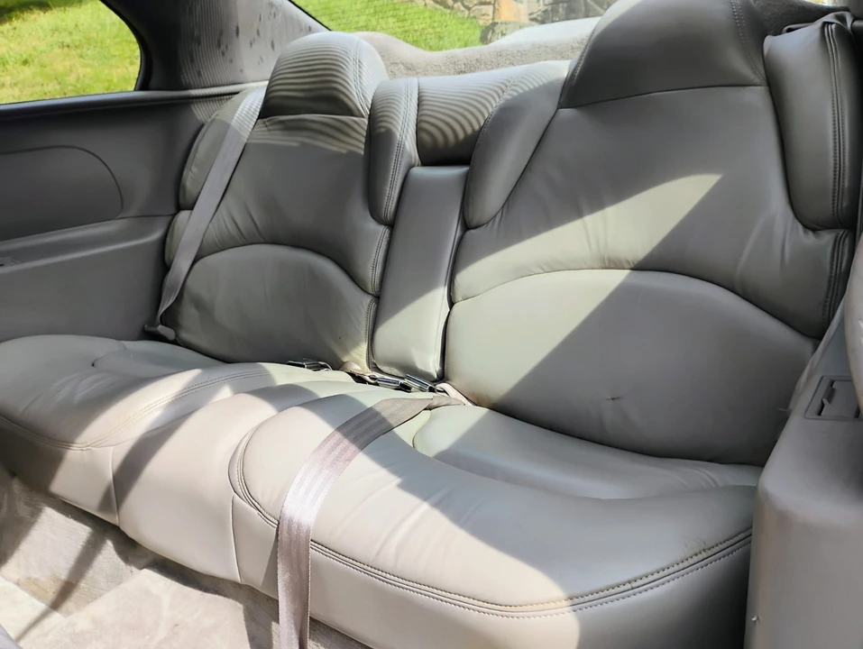 1996 Buick Riviera 8th Gen - Image 20 of 31