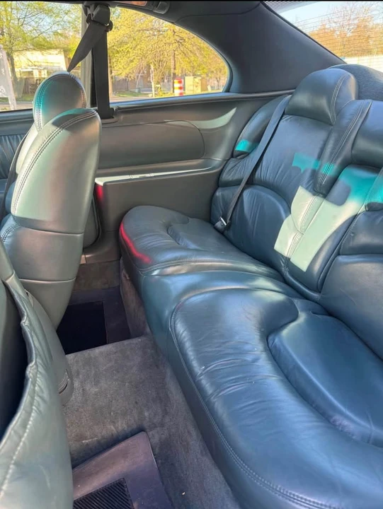 1996 Buick Riviera 8th Gen - Image 6 of 11