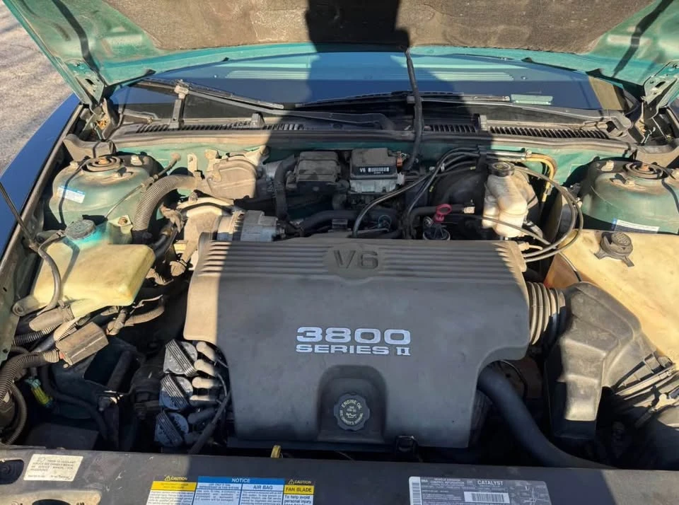 1996 Buick Riviera 8th Gen - Image 11 of 11