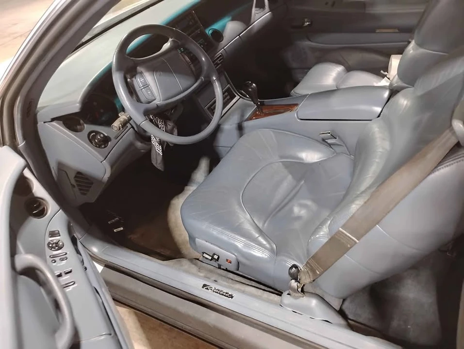 1996 Buick Riviera 8th Gen - Image 7 of 9
