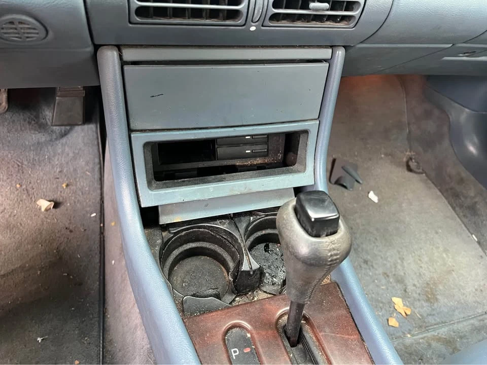 1996 Buick Riviera 8th Gen - Image 4 of 11