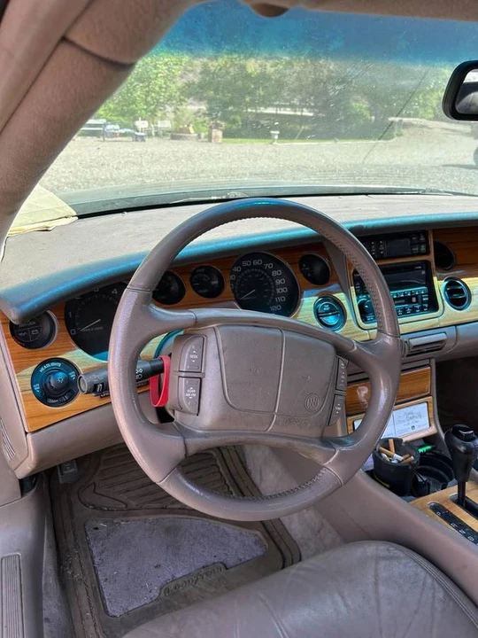 1996 Buick Riviera 8th Gen - Image 7 of 7