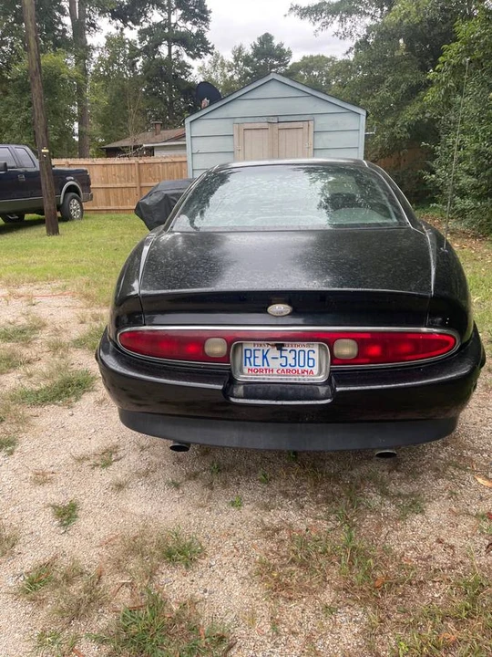 1996 Buick Riviera 8th Gen - Image 4 of 7