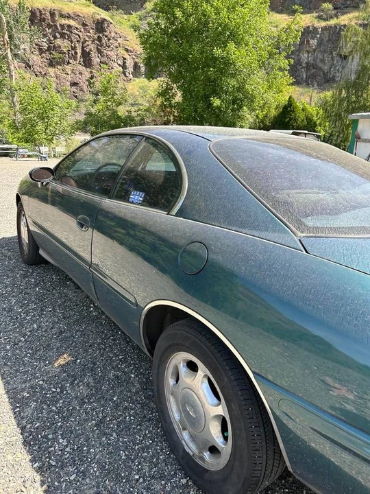 1996 Buick Riviera 8th Gen - Image 4 of 7