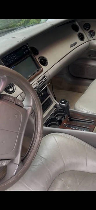 1996 Buick Riviera 8th Gen - Image 5 of 7
