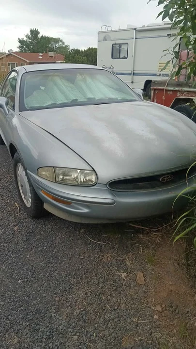 1996 Buick Riviera 8th Gen - Image 4 of 5