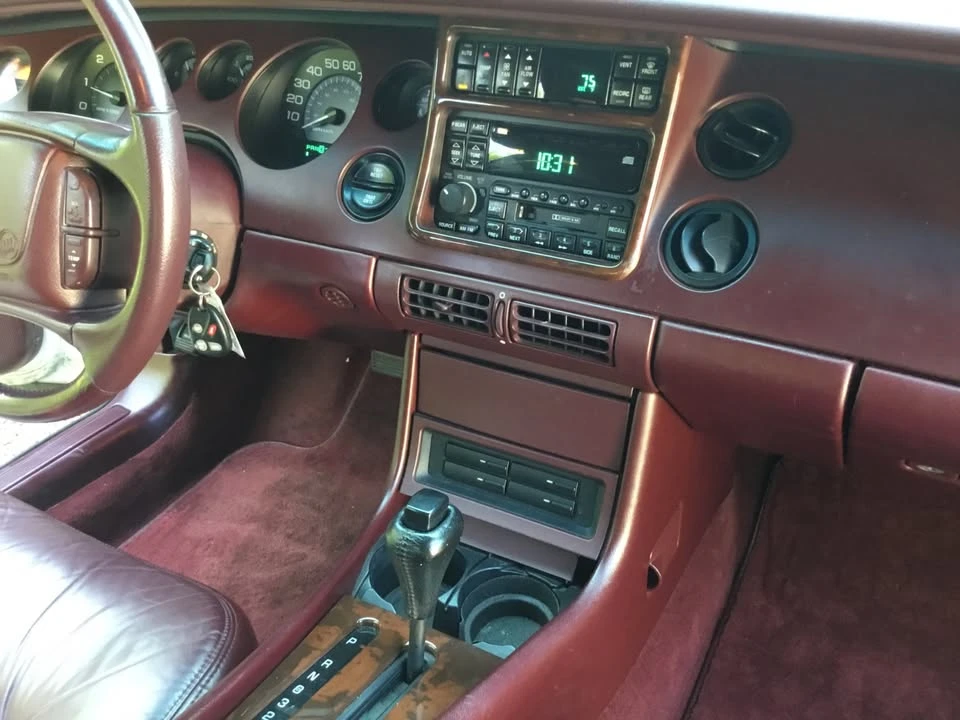 1996 Buick Riviera 8th Gen - Image 8 of 12