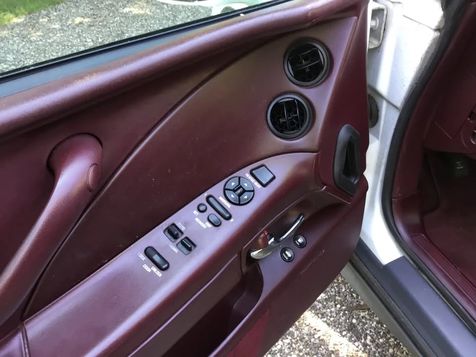 1996 Buick Riviera 8th Gen - Image 5 of 12