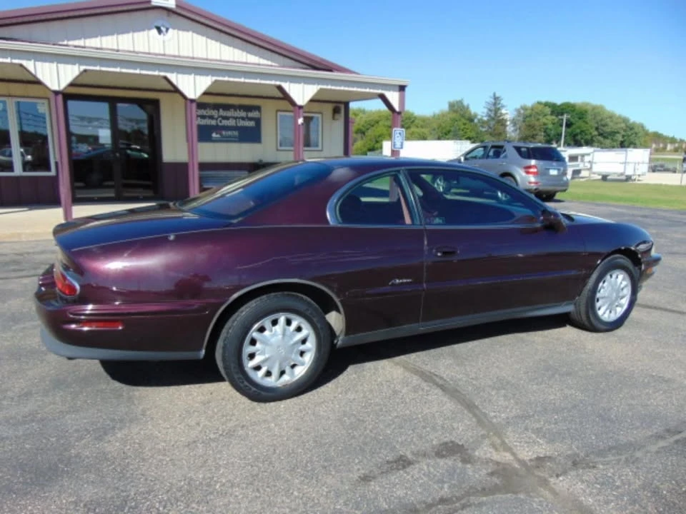 1996 Buick Riviera 8th Gen - Image 2 of 20